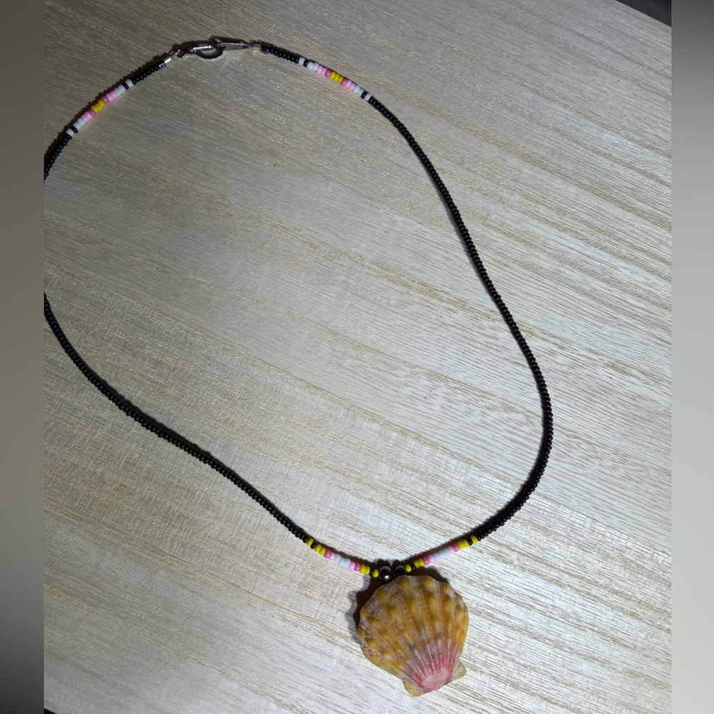Handcrafted Sunrise Shell and Black, Yellow & Pink Beaded Necklace - Picture 5 of 8